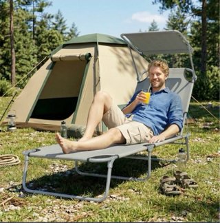 Tumbona plegable con toldo gris