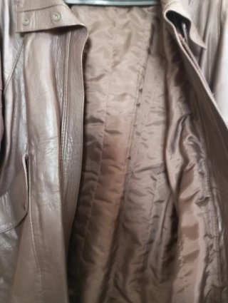 Chaqueta piel auténtica. SOLO VENTA EN MANO