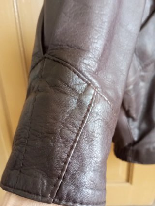 Chaqueta piel auténtica. SOLO VENTA EN MANO