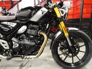 Triumph Scrambler 400 X