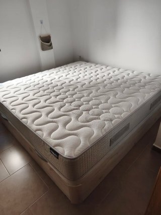 Cama Matrimonio 200x200 (comprada en febrero 2026)