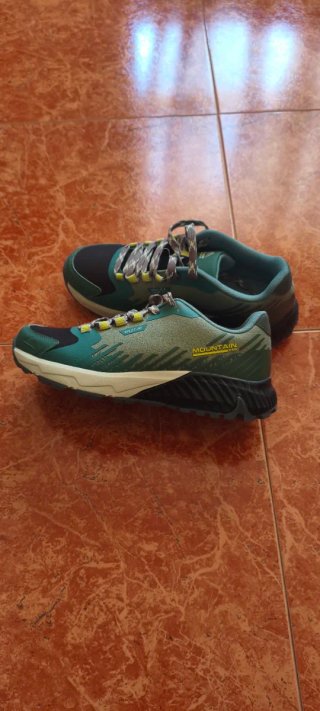Zapatillas Mountain unisex talla 41 nuevas