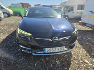 Opel Insignia 2017` 94000 Km. en excelente estado