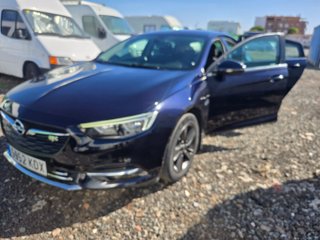 Opel Insignia 2017` 94000 Km. en excelente estado