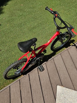 Bicicleta infantil Btwin roja