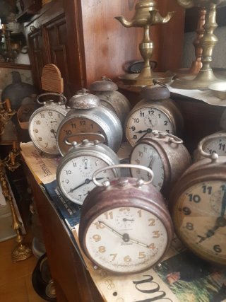 Colección de despertadores antiguos