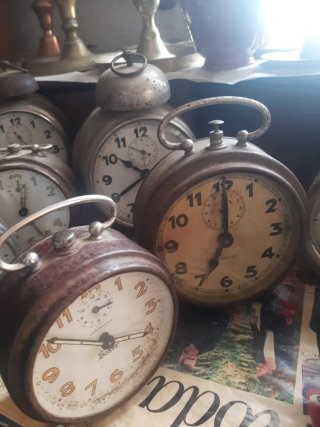 Colección de despertadores antiguos