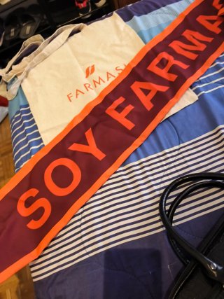 Bolso portátil, bufanda y bolsa tela Farmasi