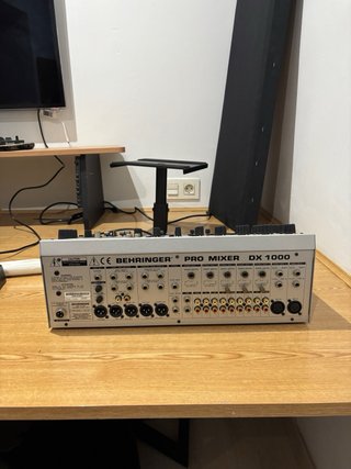 Behringer Pro Mixer DX 1000