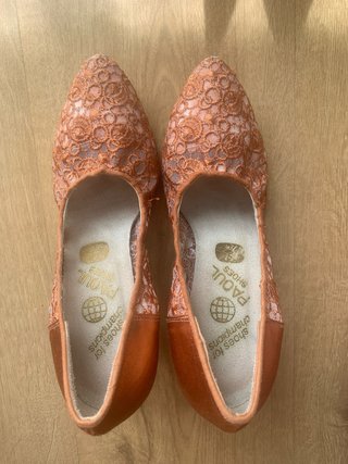 Zapatos estándar Paoul talla 36 (como nuevos)