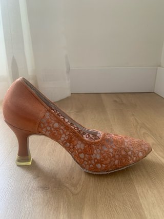 Zapatos estándar Paoul talla 36 (como nuevos)