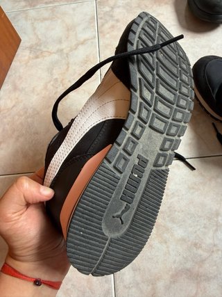 Zapatillas Puma Negras y Rosas