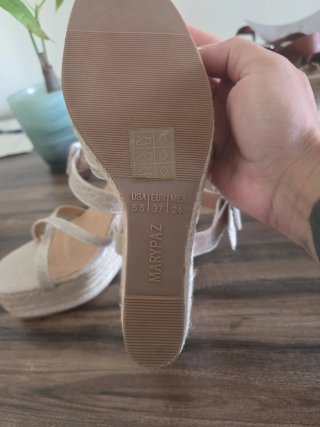 Zapatos de cuña Marypaz beige