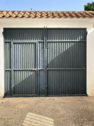 Puerta metálica garaje 3m x 2.5m