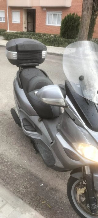 Piaggio X9 500 Maxi Scooter