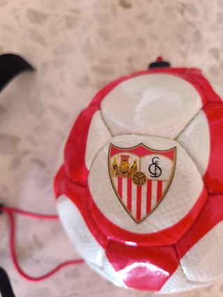 Balón y arnés Sevilla F.C.