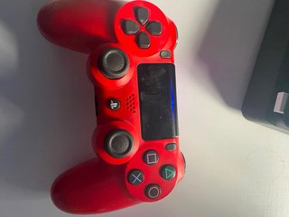 PS4 Slim 1TB + 2 mandos