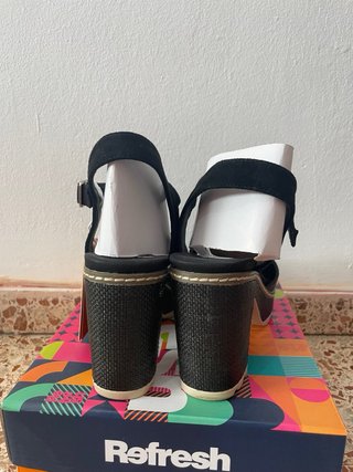 Sandalias Refresh tacón plataforma negras