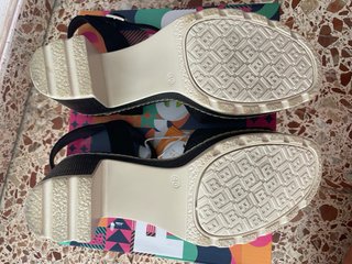 Sandalias Refresh tacón plataforma negras