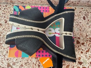 Sandalias Refresh tacón plataforma negras