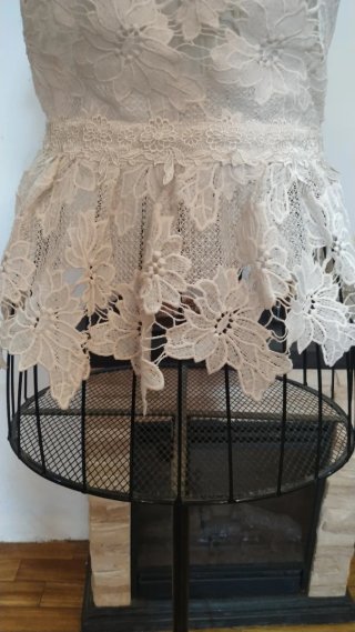 Blusa romántica encaje