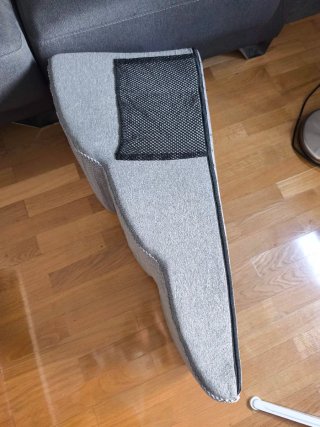 Rampa para mascotas gris.