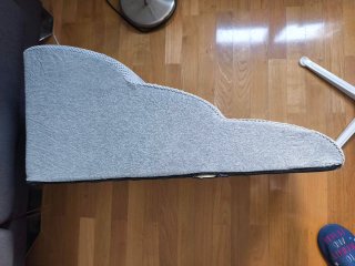 Rampa para mascotas gris.