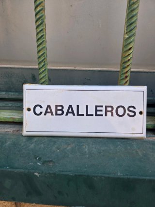Placas esmaltadas Caballeros y Señoras