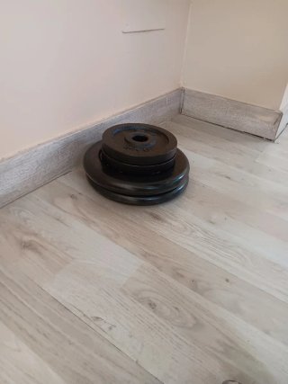 Conjunto de pesas mas banco .