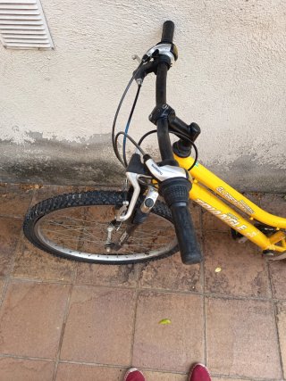 Bicicleta de Montaña TRIANGLE Amarilla