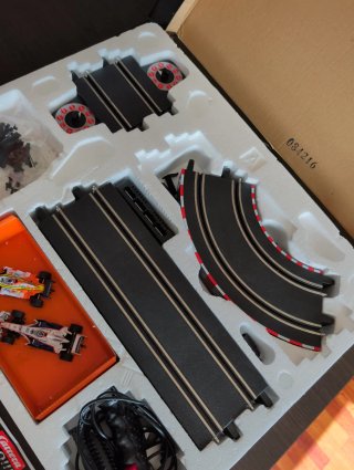 Scalextric Carrera F1 Go