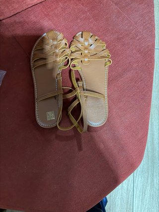 Sandalias planas piel marrón talla 39