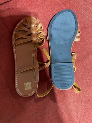 Sandalias planas piel marrón talla 39