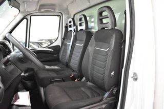 Iveco Daily CHASIS CABINA CARROZADO PAQUETERO CAMIÓN 35C 16H 3450 2.3D 156CV CON PLATAFORMA ELEVADORA Y RUEDA GE MELA