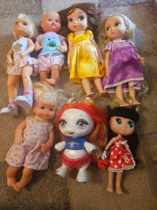 Set di 7 bambole varie