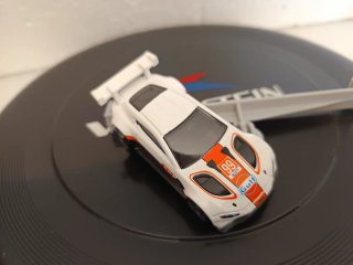 hot wheels aston martin vantage