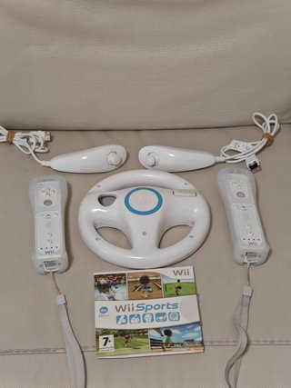 Nintendo Wii Console + Wii Sports + Volante