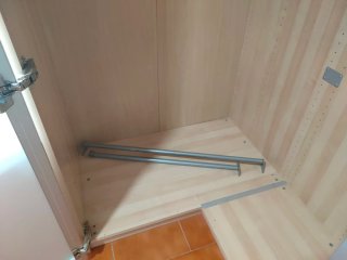 Armario rinconero madera, puertas opacas, 4 barras