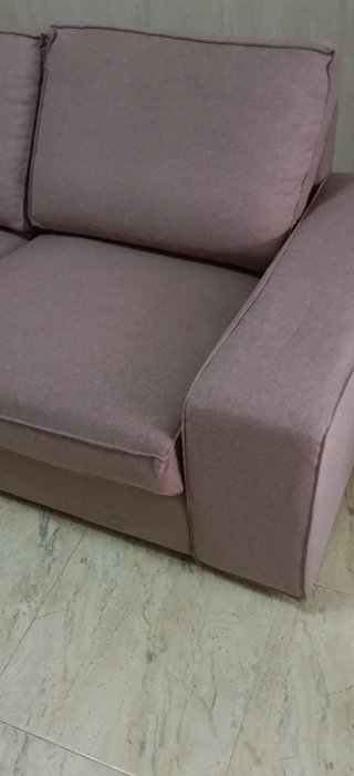 Sofá KIVIK 2 plazas Gunnared rosa claro