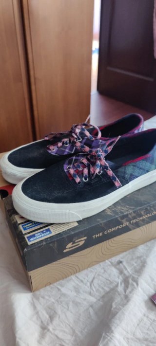 Zapatillas Vans Negras y Moradas