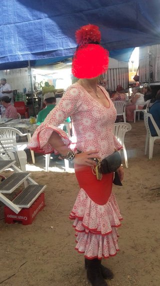 Traje Rociero Blanco y Rojo