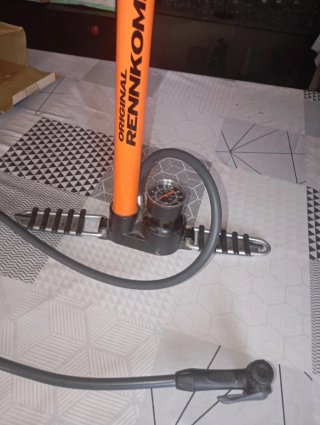 Bomba de aire para bicicleta Rennkompressor