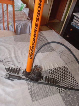 Bomba de aire para bicicleta Rennkompressor
