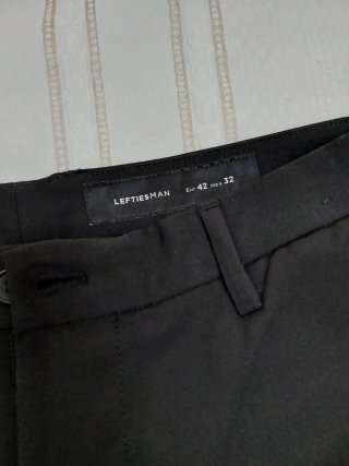 Pantalón de vestir Lefties negro
