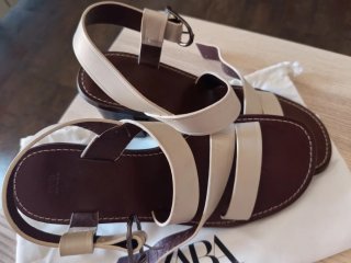 Sandalia Piel Tacón Ancho Beige