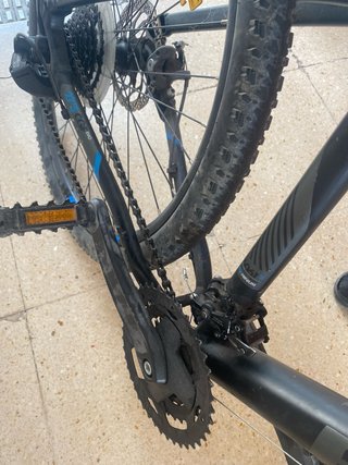 Bicicleta Montaña Negra y Azul