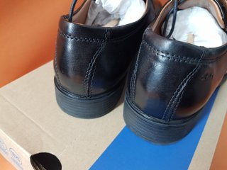 Zapatos Oxford Clarks Tilden T-40