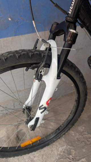 Bicicleta Rockrider 5.0 Negra
