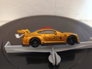 hot wheels bentley continental gt3
