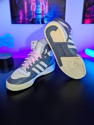 Adidas Rivalry High Simpsons Scratchy